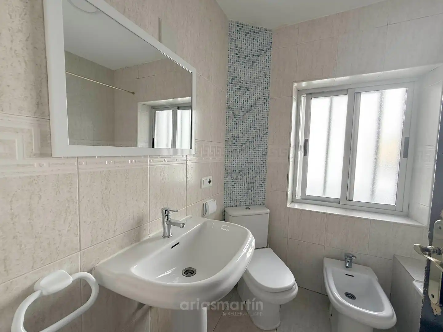 Bathroom of Flat for sale in Salamanca  with Heating and Terrace