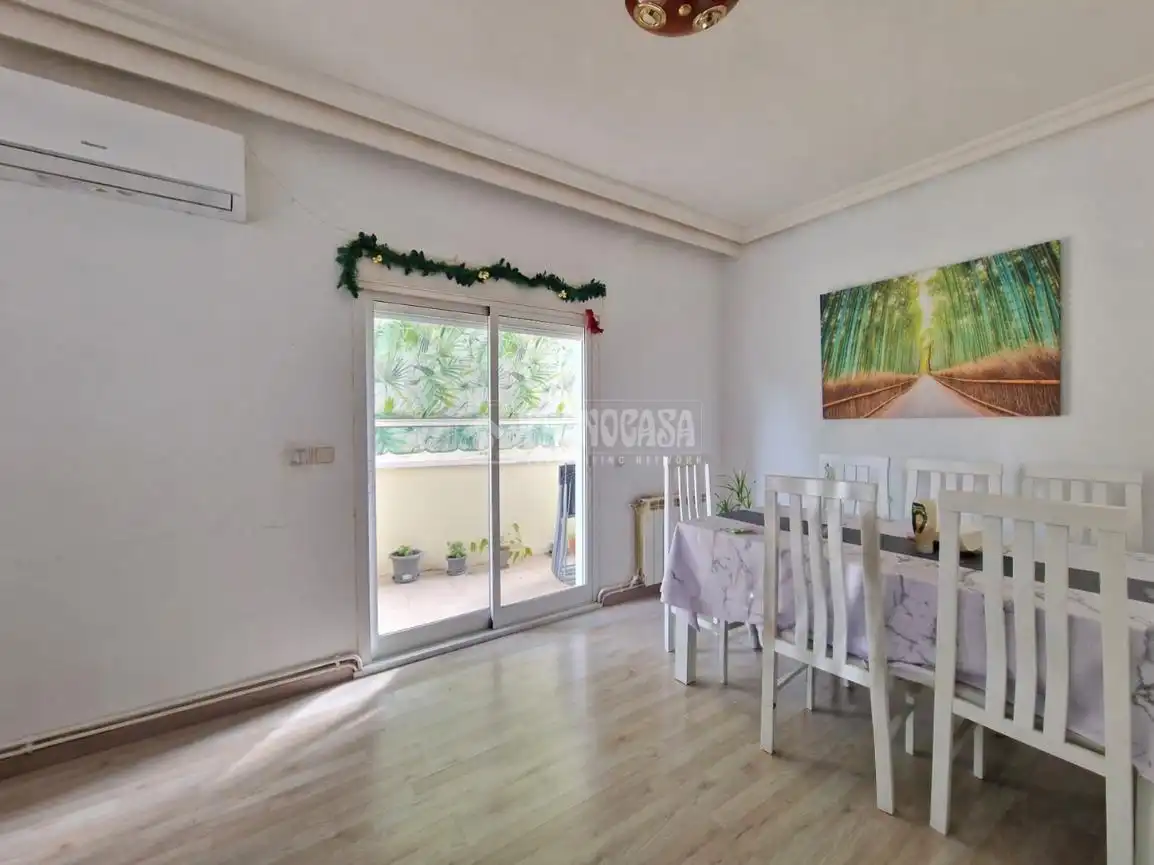 Piso en venta en Comillas, Carabanchel