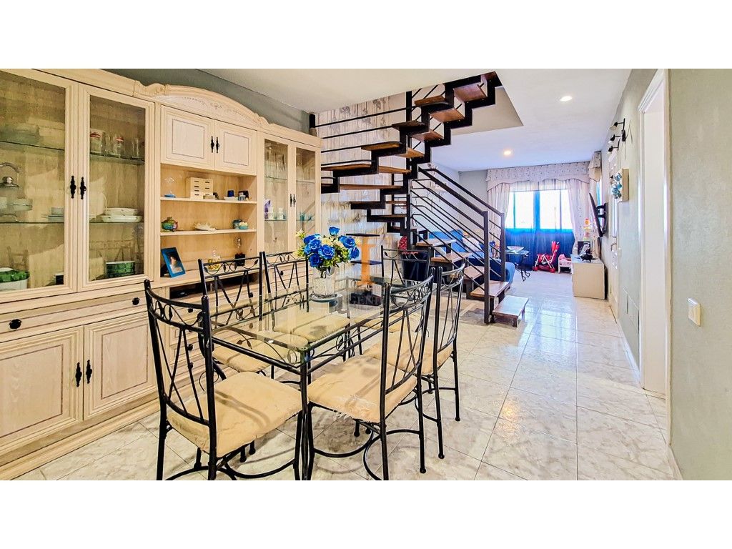 Menjador de Casa adosada en venda en San Juan de la Rambla