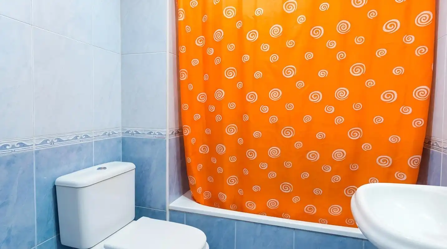 Bathroom of Flat for sale in Fuenlabrada  with Air Conditioner, Heating and Furnished