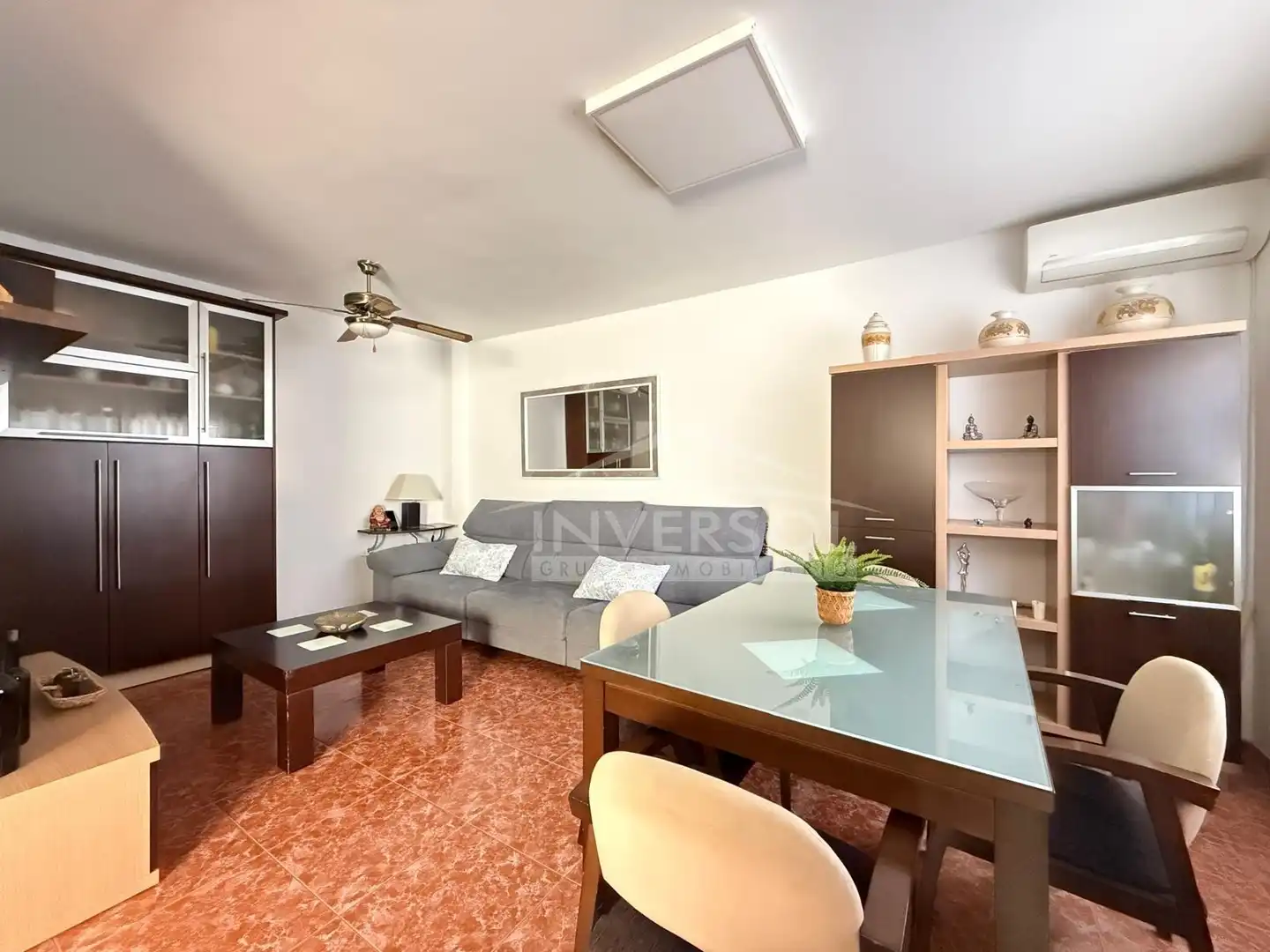 Wohnzimmer von Einfamilien-Reihenhaus zum Verkauf in El Ejido mit Klimaanlage, Heizung und Abstellraum