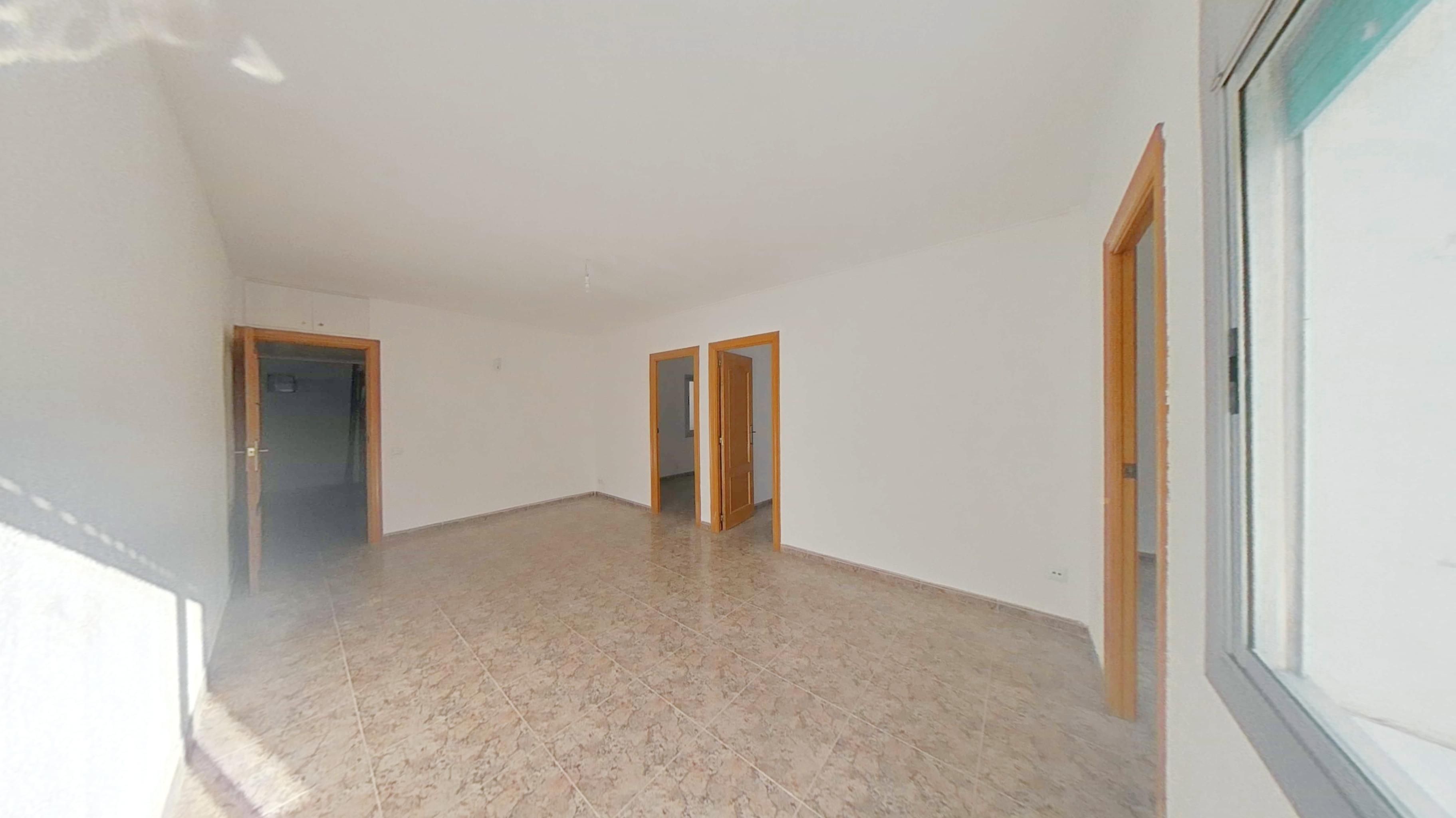 Flat for sale in Santa Coloma de Gramenet  with Oven