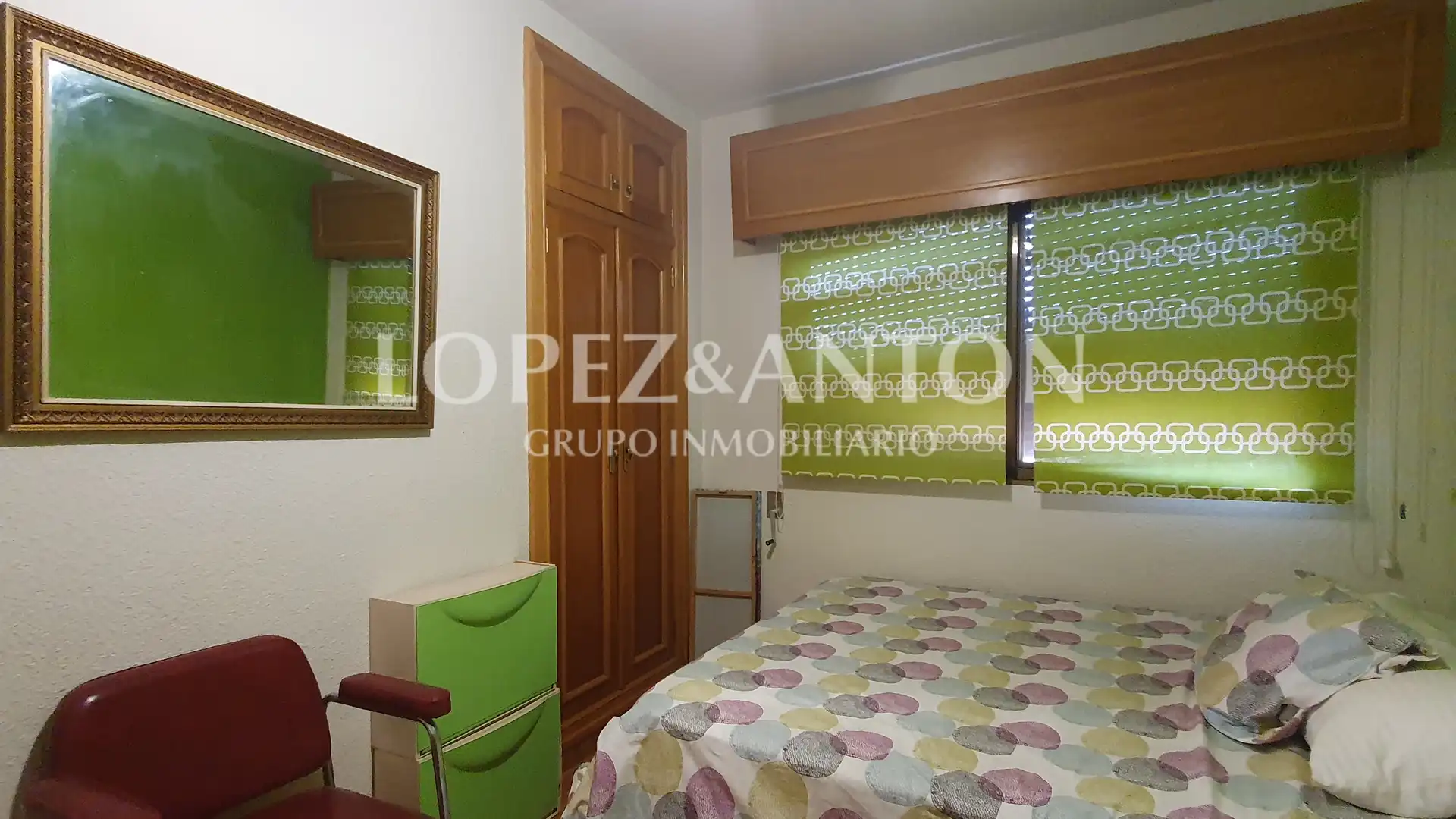 Bedroom of Houses for sale in L'Eliana  with Air Conditioner, Private garden and Terrace