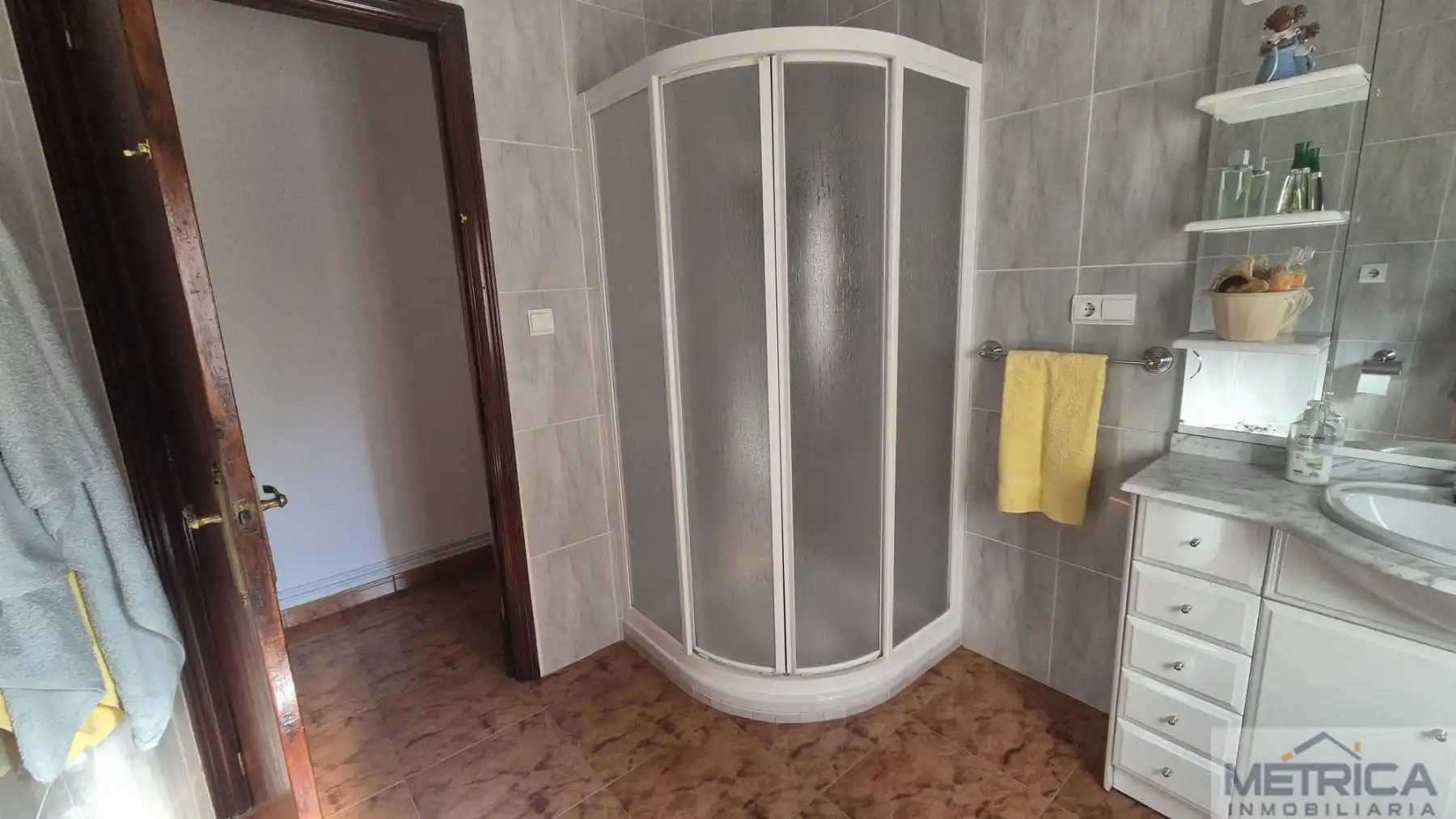 Bathroom of Flat for sale in Salamanca  with Air Conditioner, Heating and Terrace