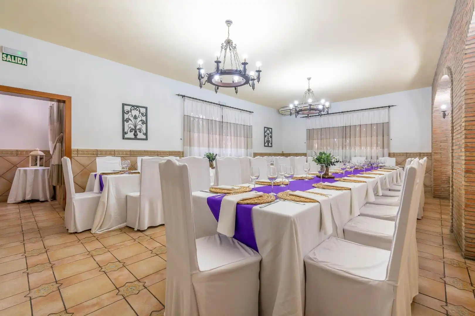 Esszimmer von Geschaftsraum zum Verkauf in Almería mit Klimaanlage