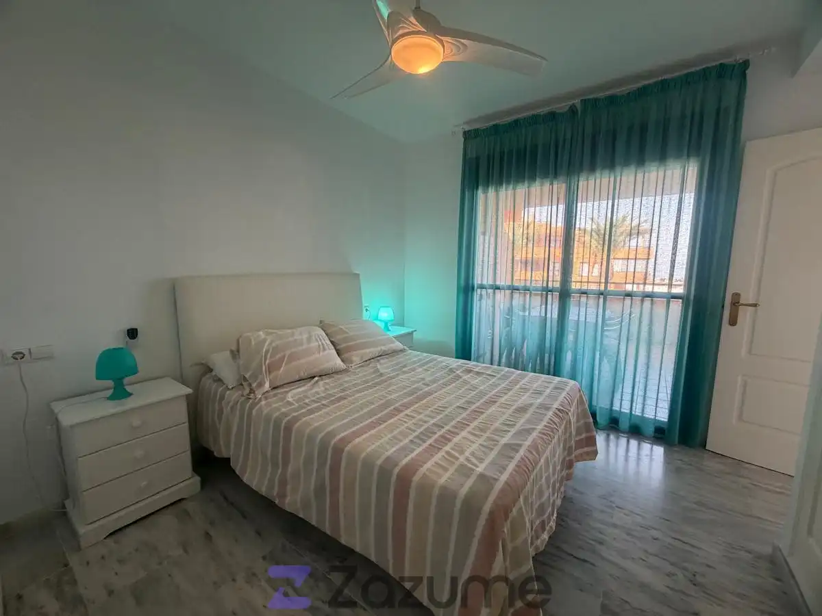 Habitación de Piso de alquiler en Manilva con Aire acondicionado, Terraza y Piscina