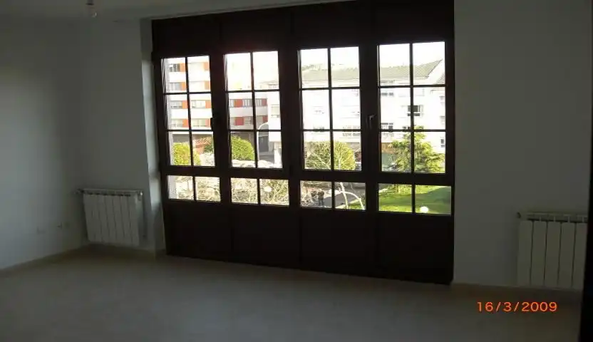 Piso de alquiler en Ferrol con Calefacción, Parquet y Horno