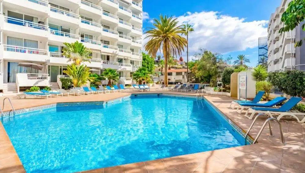 Piscina de Apartamento en venta en Adeje con Amueblado, Balcón y Piscina comunitaria