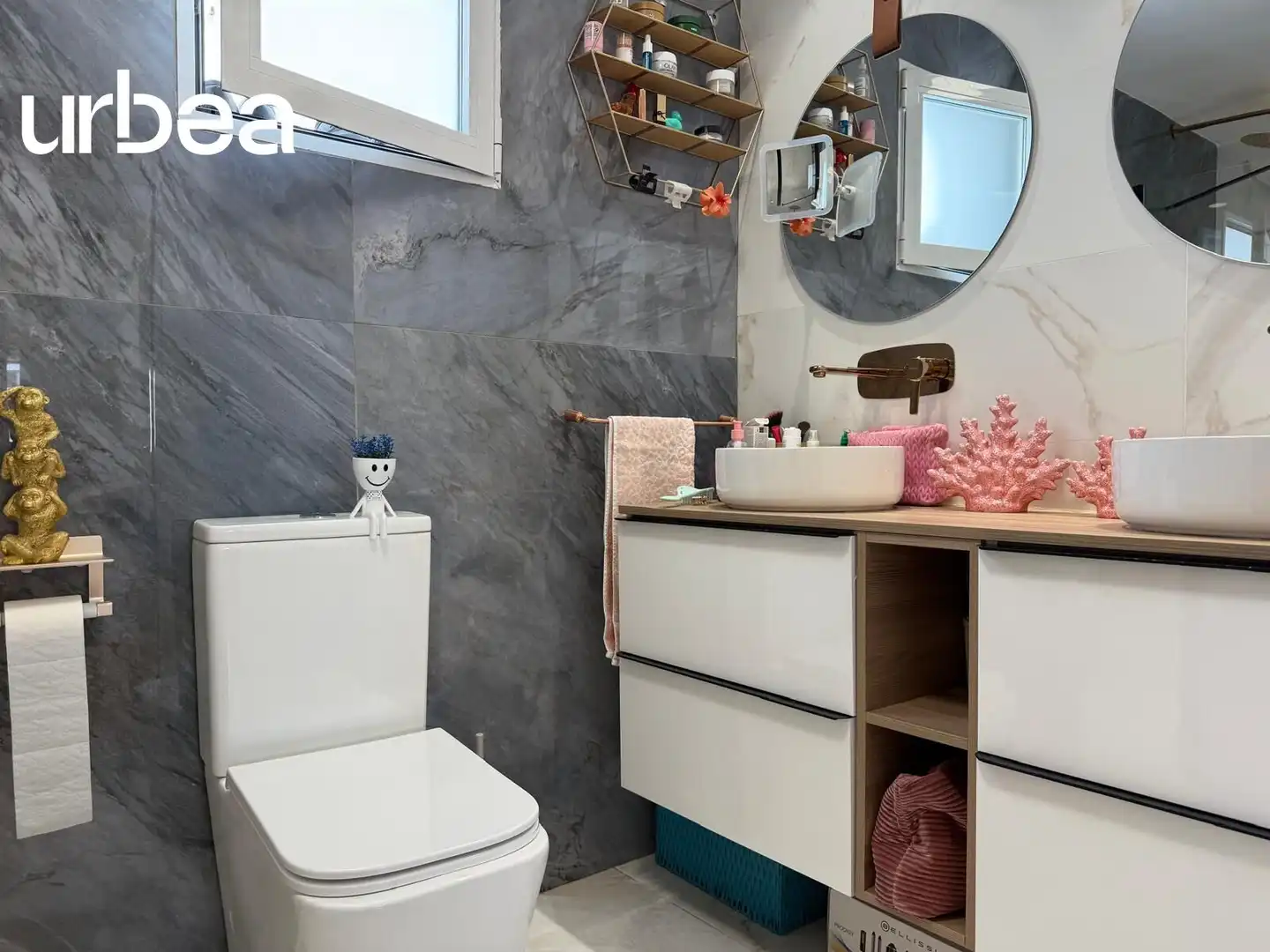 Bathroom of Flat for sale in Málaga  with Storage room