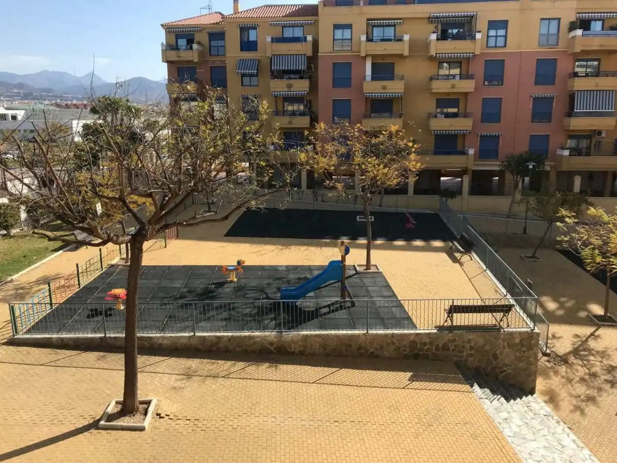 Piscina de Pis en venda en Vélez-Málaga amb Aire condicionat, Terrassa i Moblat