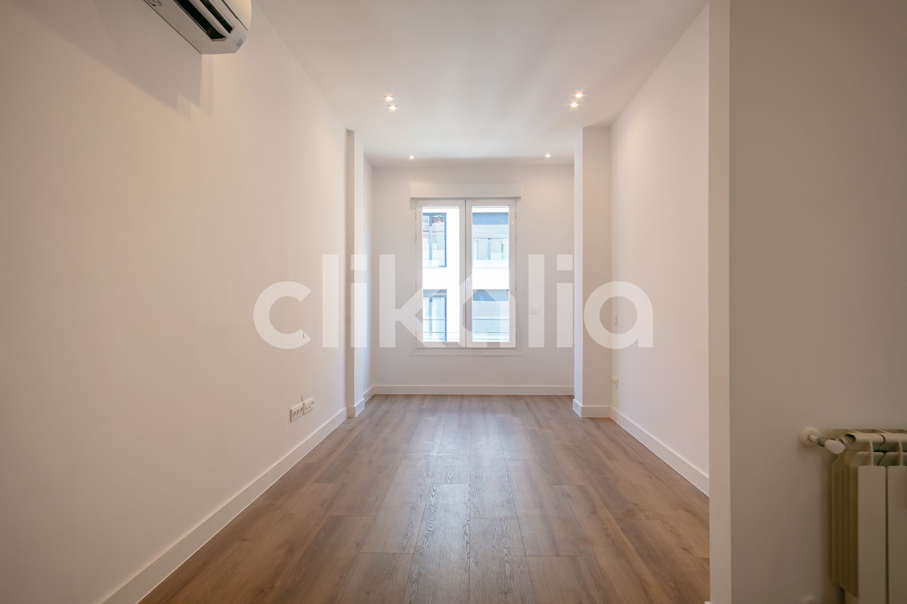 Flat for sale in  Madrid Capital  with Air Conditioner and Heating