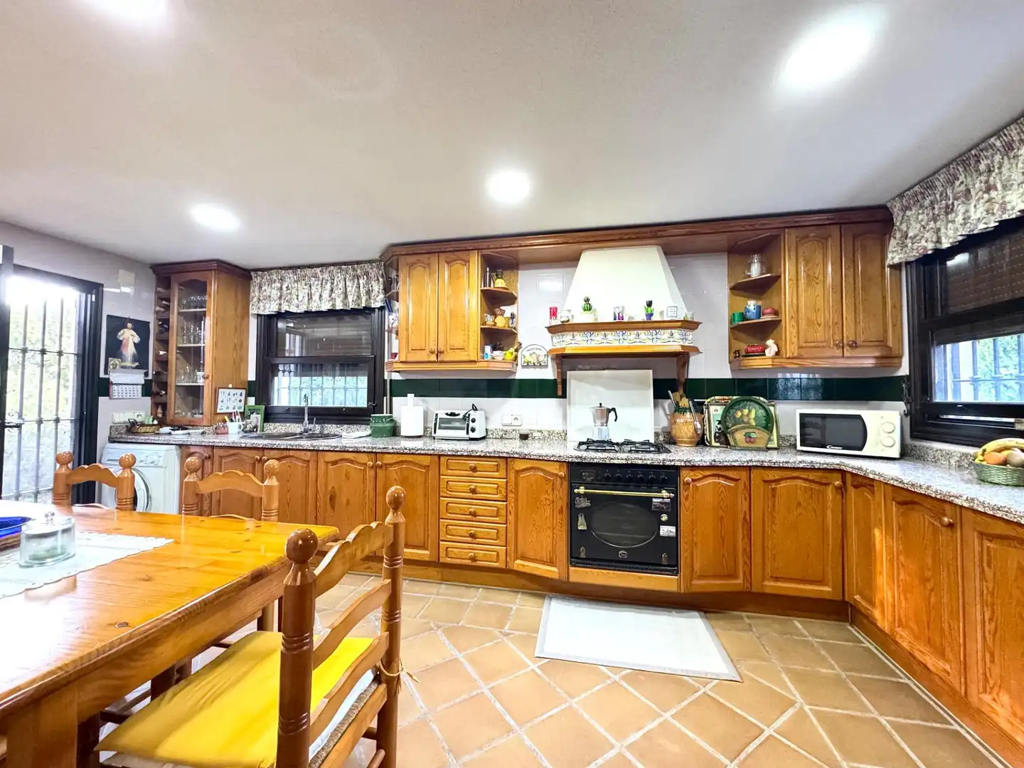 Kitchen of Houses for sale in Mutxamel  with Air Conditioner, Private garden and Terrace