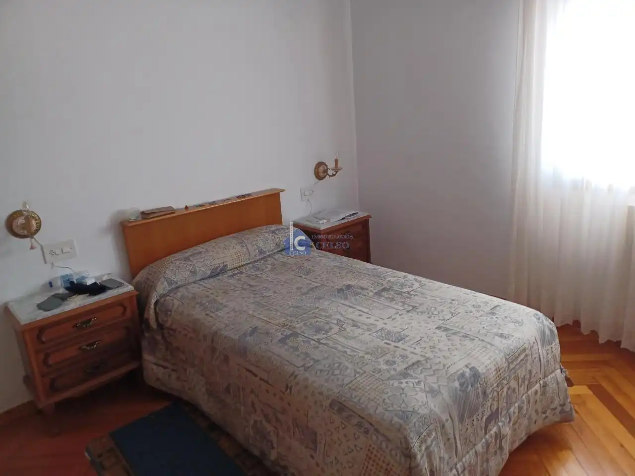 Habitación de Casa o chalet en venta en Ourense Capital  con Calefacción, Jardín privado y Amueblado