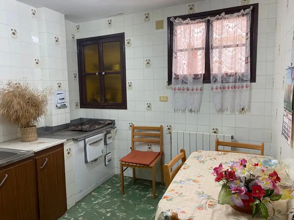 Cocina de Casa o chalet en venta en Castejón del Puente con Calefacción, Jardín privado y Balcón