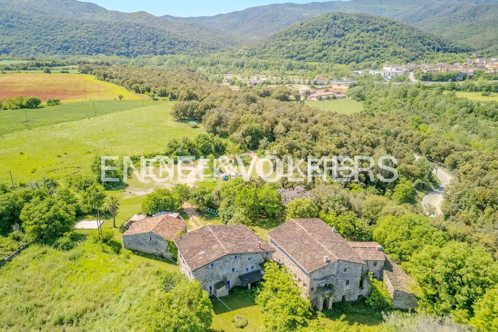 Vista exterior de Finca rústica en venda en Argelaguer amb Calefacció, Jardí privat i Traster