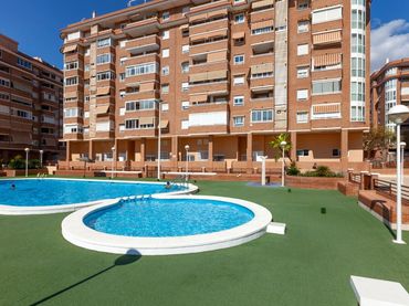 Flat with pool for sale in Parque Lo Torrent