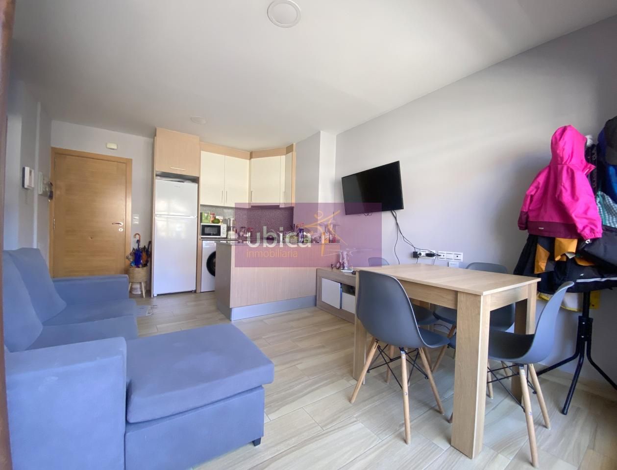 Sala d'estar de Apartament en venda en O Porriño   amb Calefacció, Terrassa i Traster
