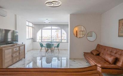 Sala d'estar de Apartament en venda en Orihuela amb Aire condicionat, Calefacció i Moblat