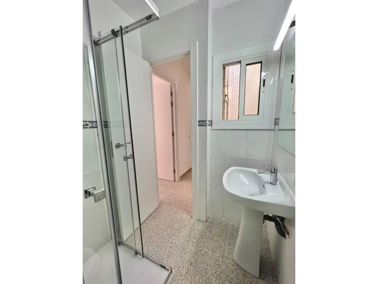 Badezimmer von Wohnung zur Miete in Barcelona mit Terrasse und Möbliert