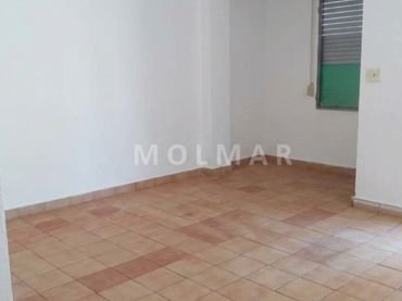 Flat with balcony for sale in Canals