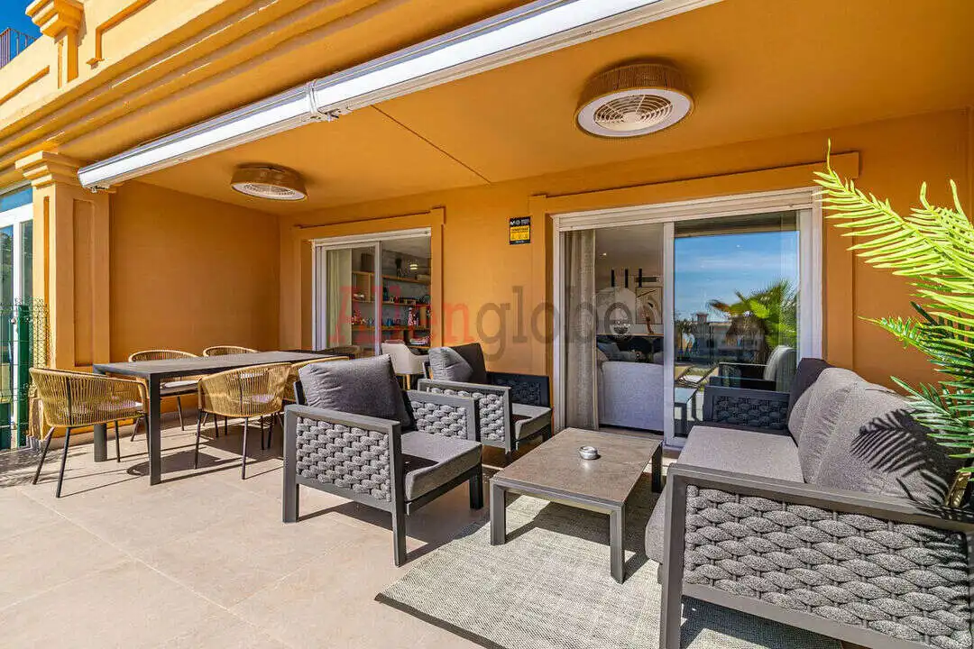 Terraza de Casa adosada en venta en Estepona con Aire acondicionado, Calefacción y Jardín privado