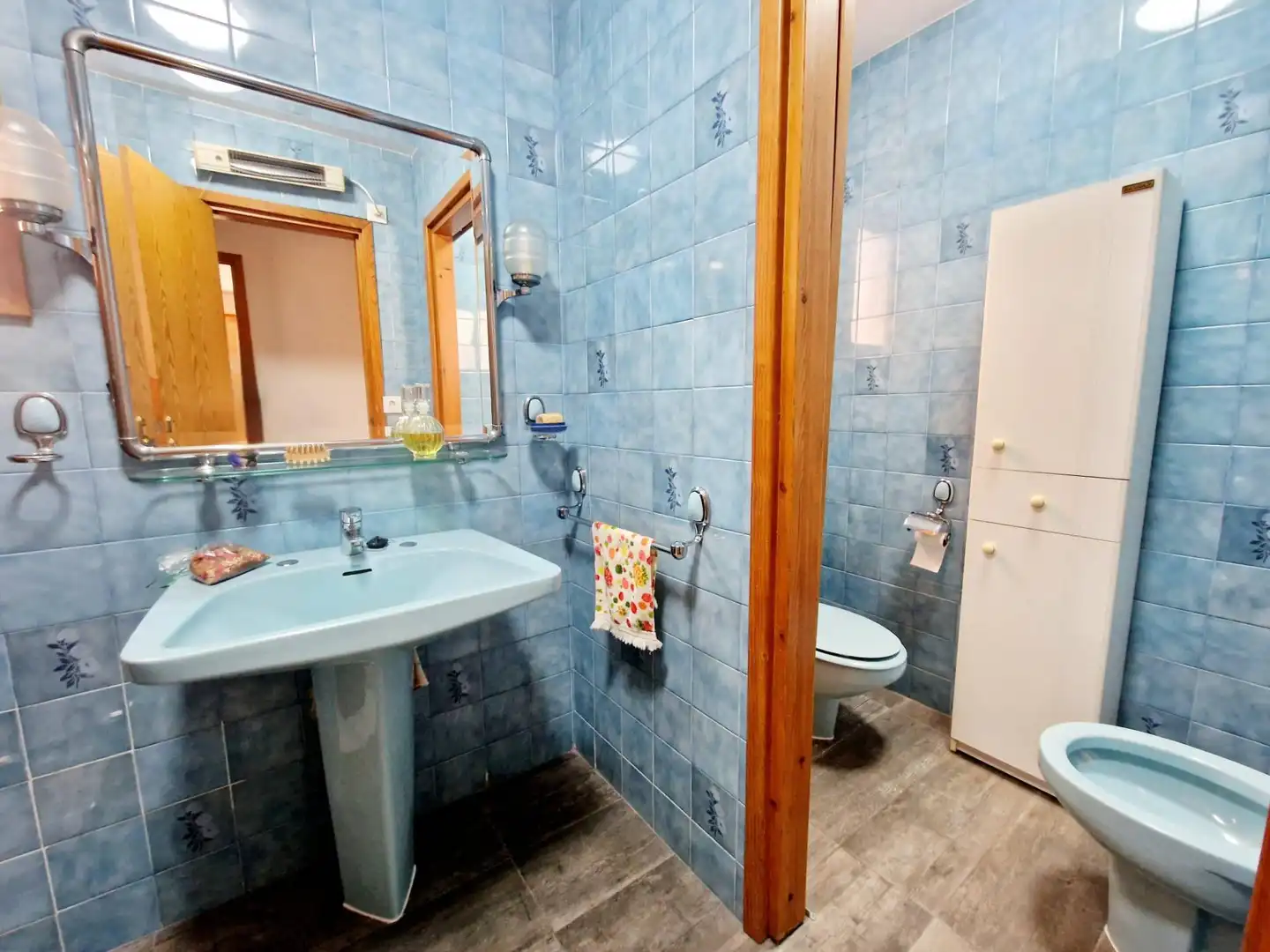 Baño de Piso en venta en Águilas con Jardín privado, Terraza y Amueblado