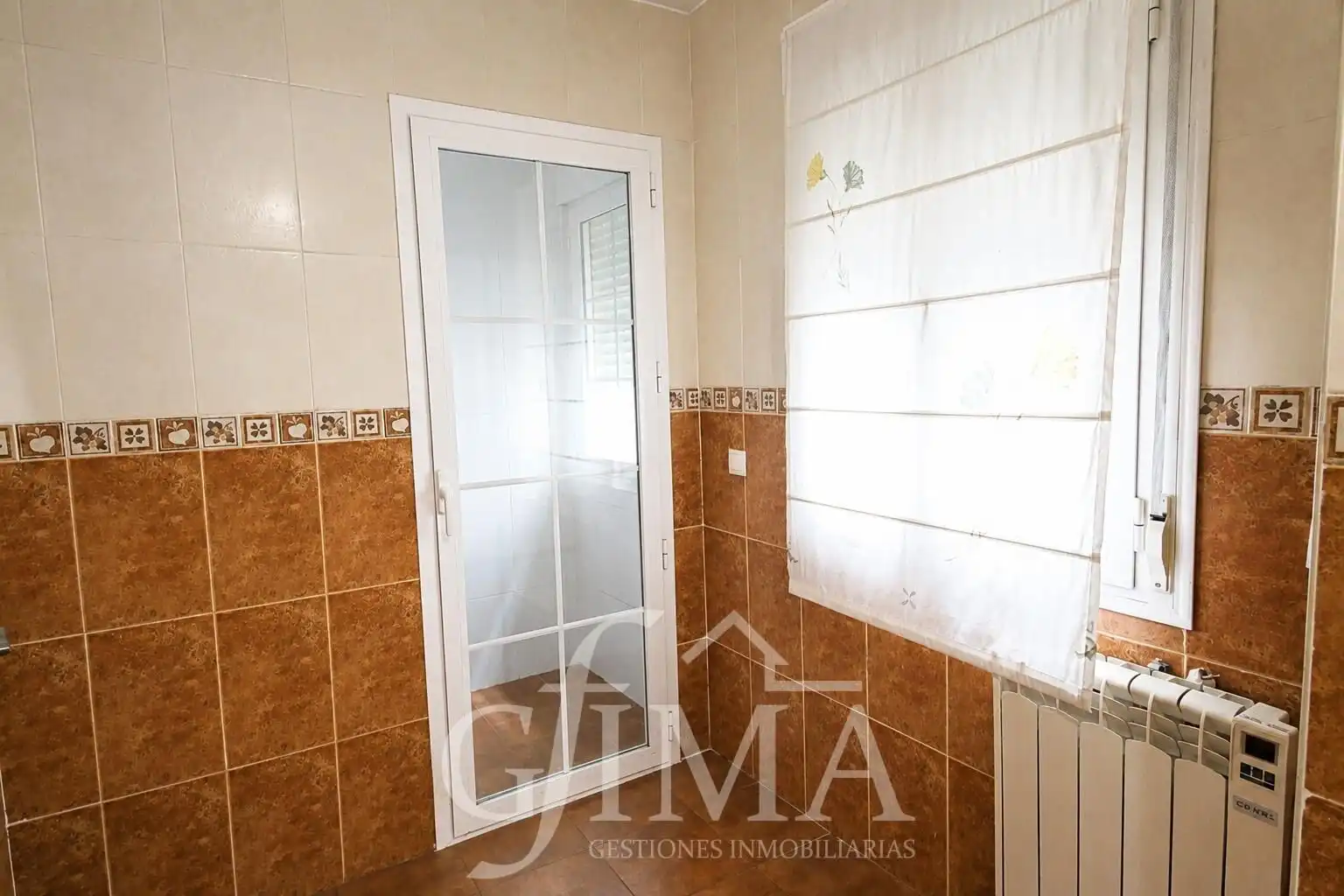 Baño de Piso en venta en Tomelloso con Calefacción y Balcón