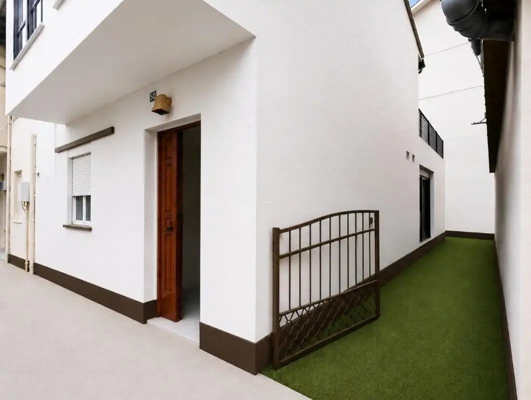 Vista exterior de Casa o chalet de alquiler en Torrelavega  con Calefacción, Terraza y Amueblado