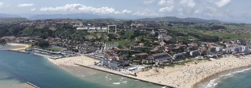 Casa adosada en venta en Calle Jaime del Amo, Suances