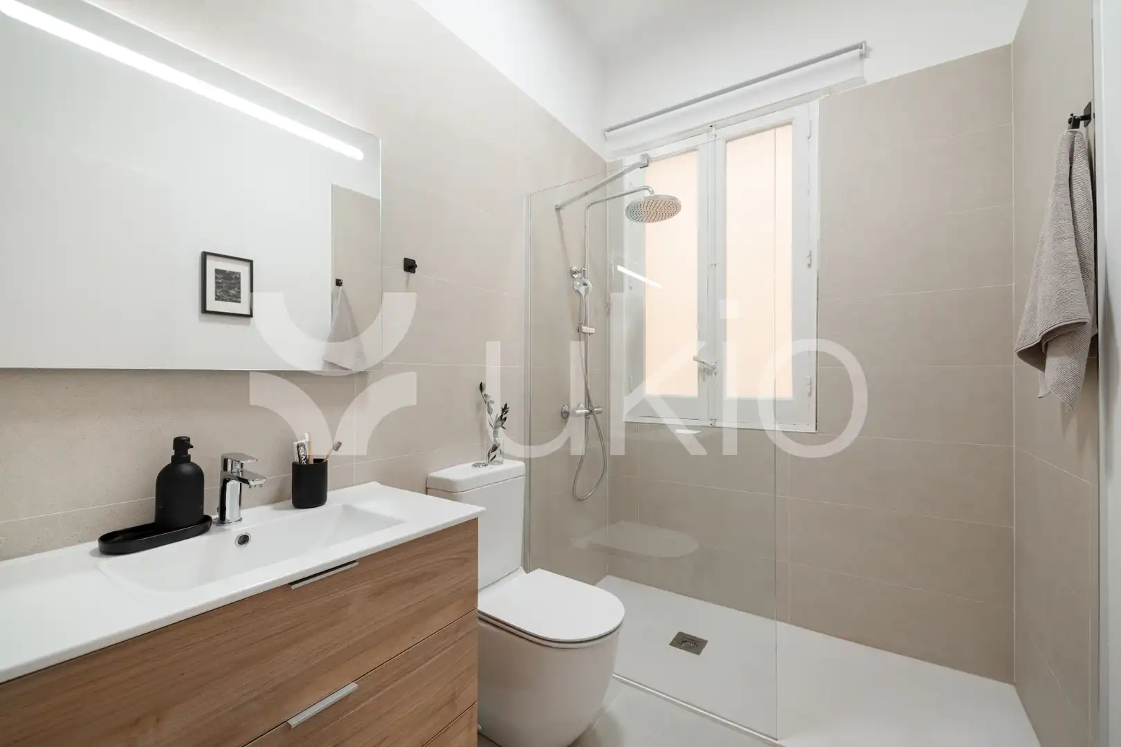 Baño de Apartamento de alquiler en Madrid con Aire acondicionado, Calefacción y Amueblado