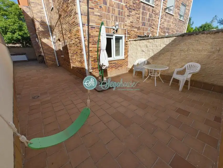 Terraza de Piso en venta en Bernuy de Porreros con Calefacción, Terraza y Trastero