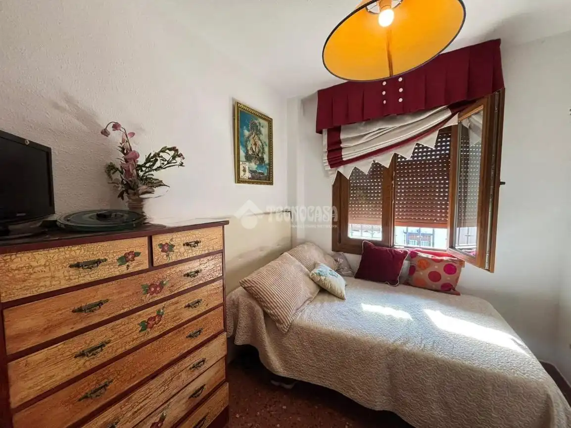 Casa aparellada en venda a Andújar, imagen 24