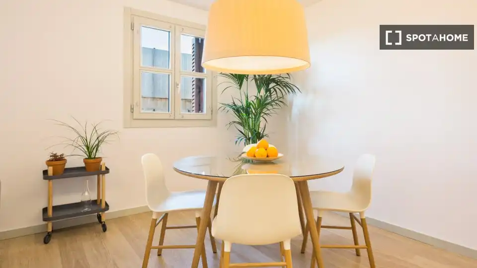 Flat with terrace to rent in Ciutat Vella, imagen 4
