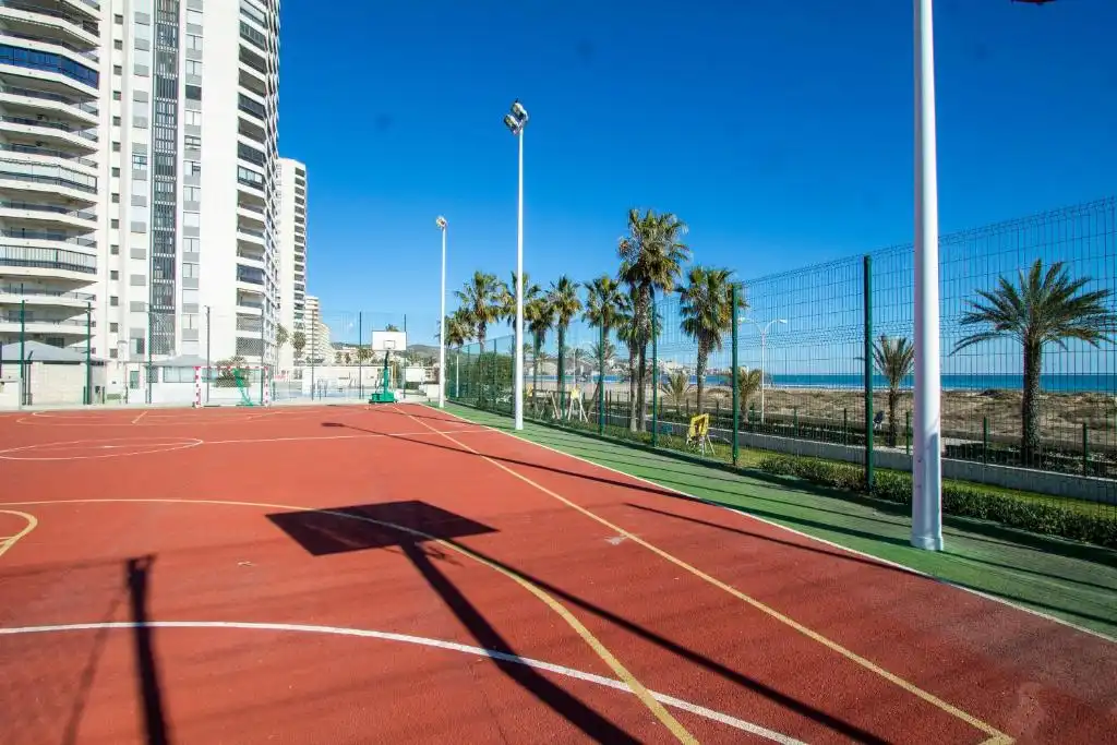 Vista exterior de Apartament de lloguer en Cullera amb Aire condicionat, Terrassa i Moblat