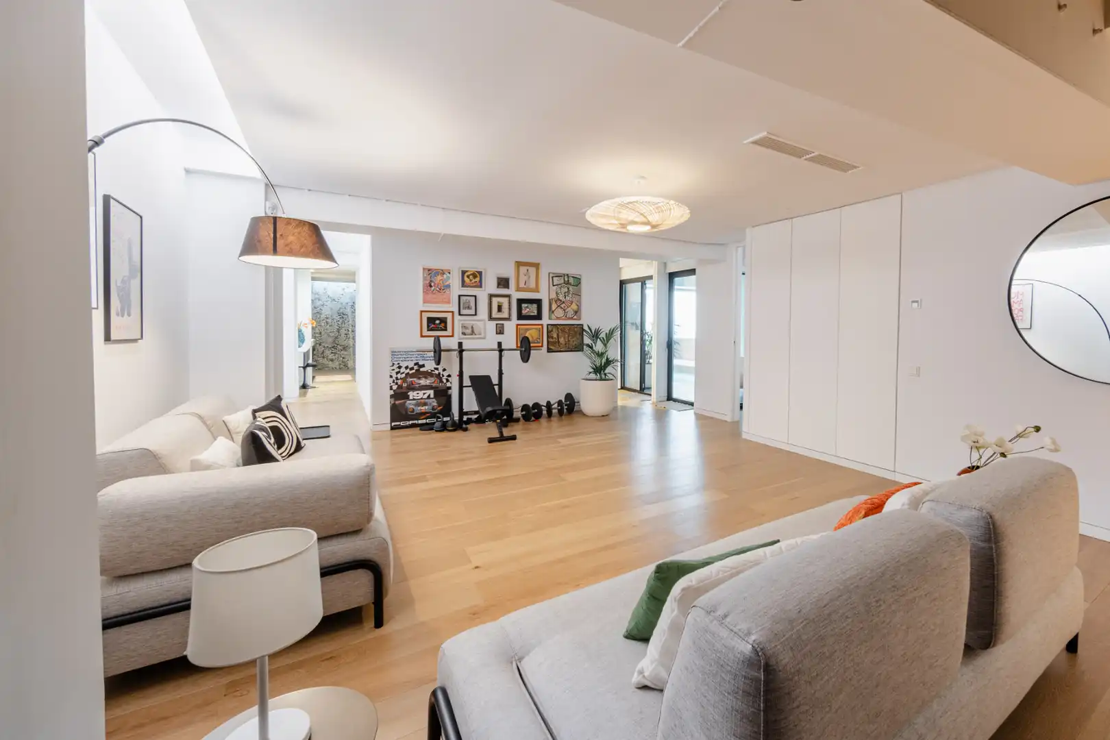 Wohnzimmer von Maisonette zum Verkauf in  Barcelona Capital mit Klimaanlage, Heizung und Privatgarten