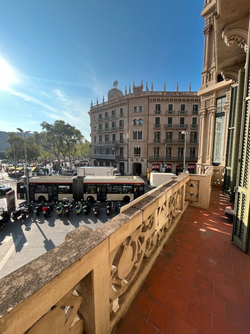 Vista exterior de Oficina de alquiler en  Barcelona Capital con Aire acondicionado, Calefacción y Terraza