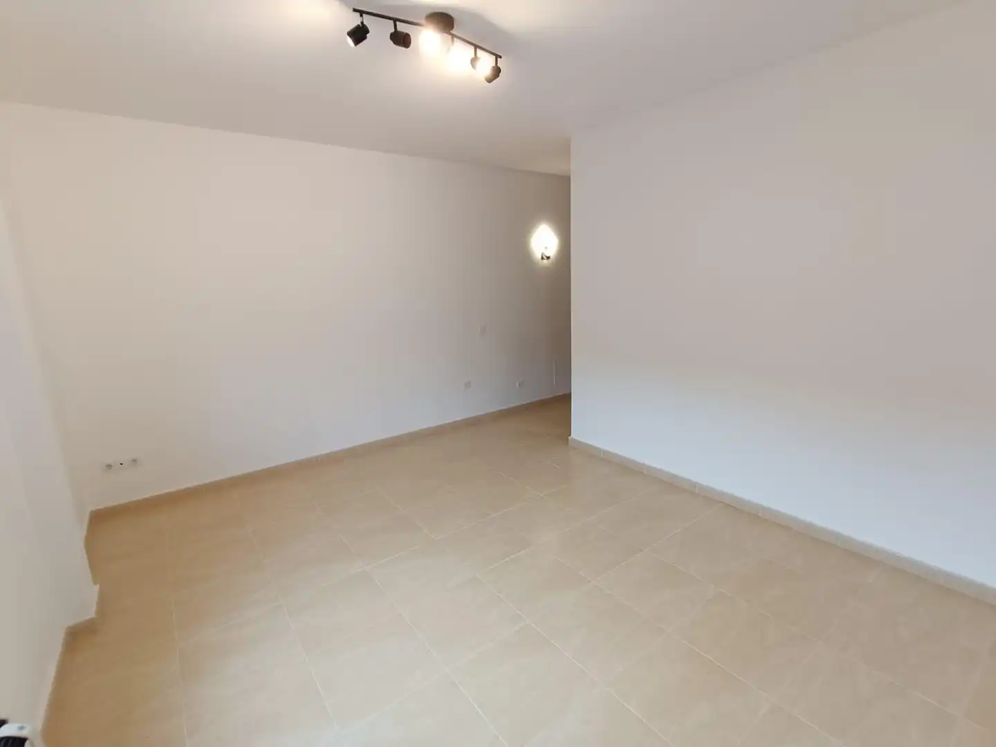Wohnung zur Miete in Calle Gonzalo Palomo Campos, San Bartolomé de las Abiertas