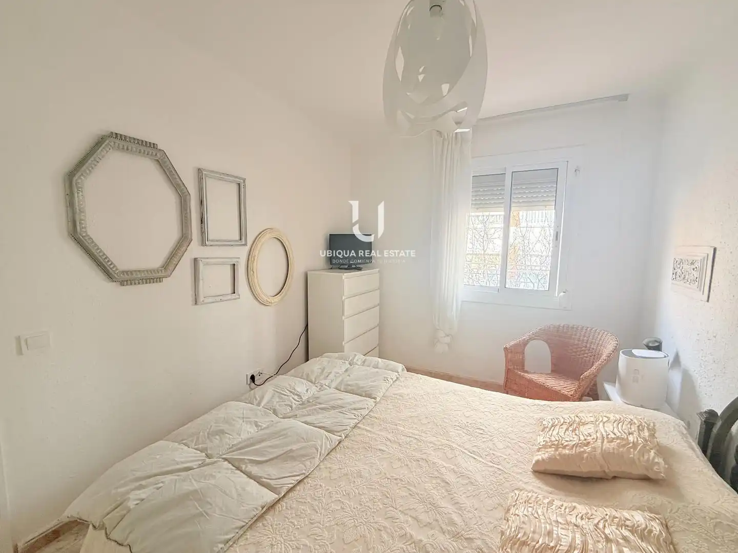 Bedroom of Flat for rent in L'Hospitalet de Llobregat  with Air Conditioner, Heating and Furnished
