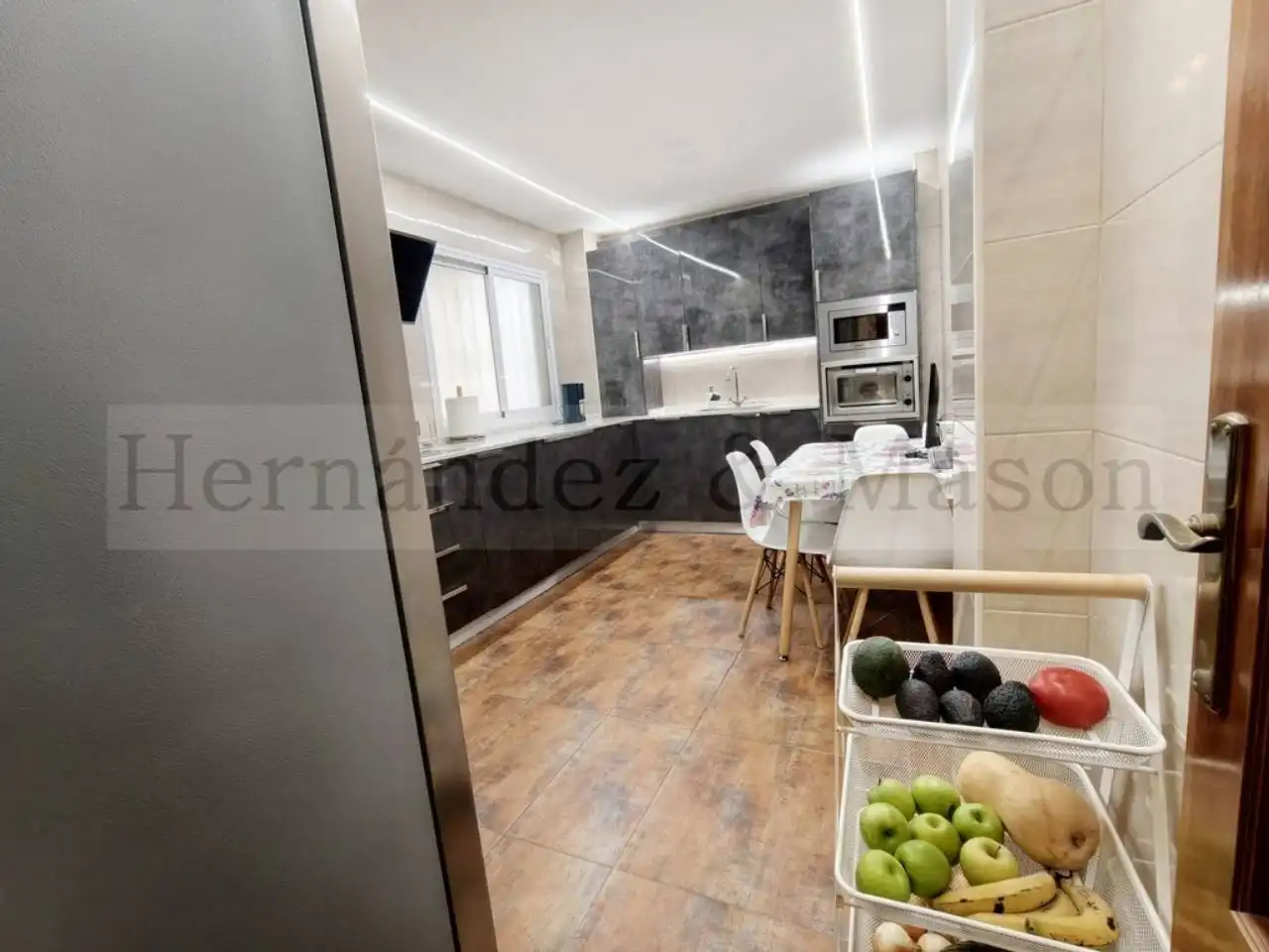 Kitchen of Flat for sale in Málaga  with Terrace and Storage room