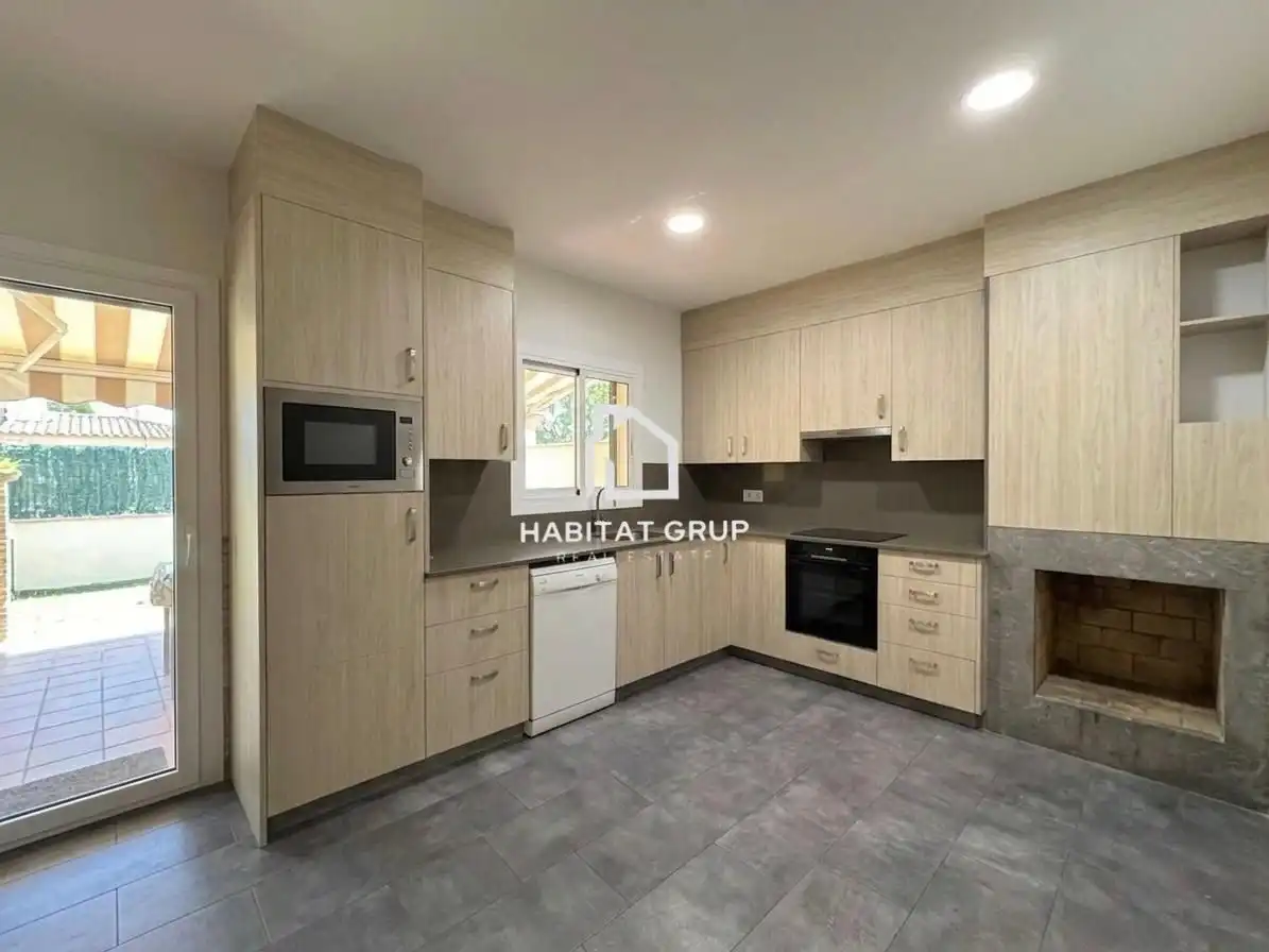 Casa con jardín en venta en Cassà de la Selva, imagen 4