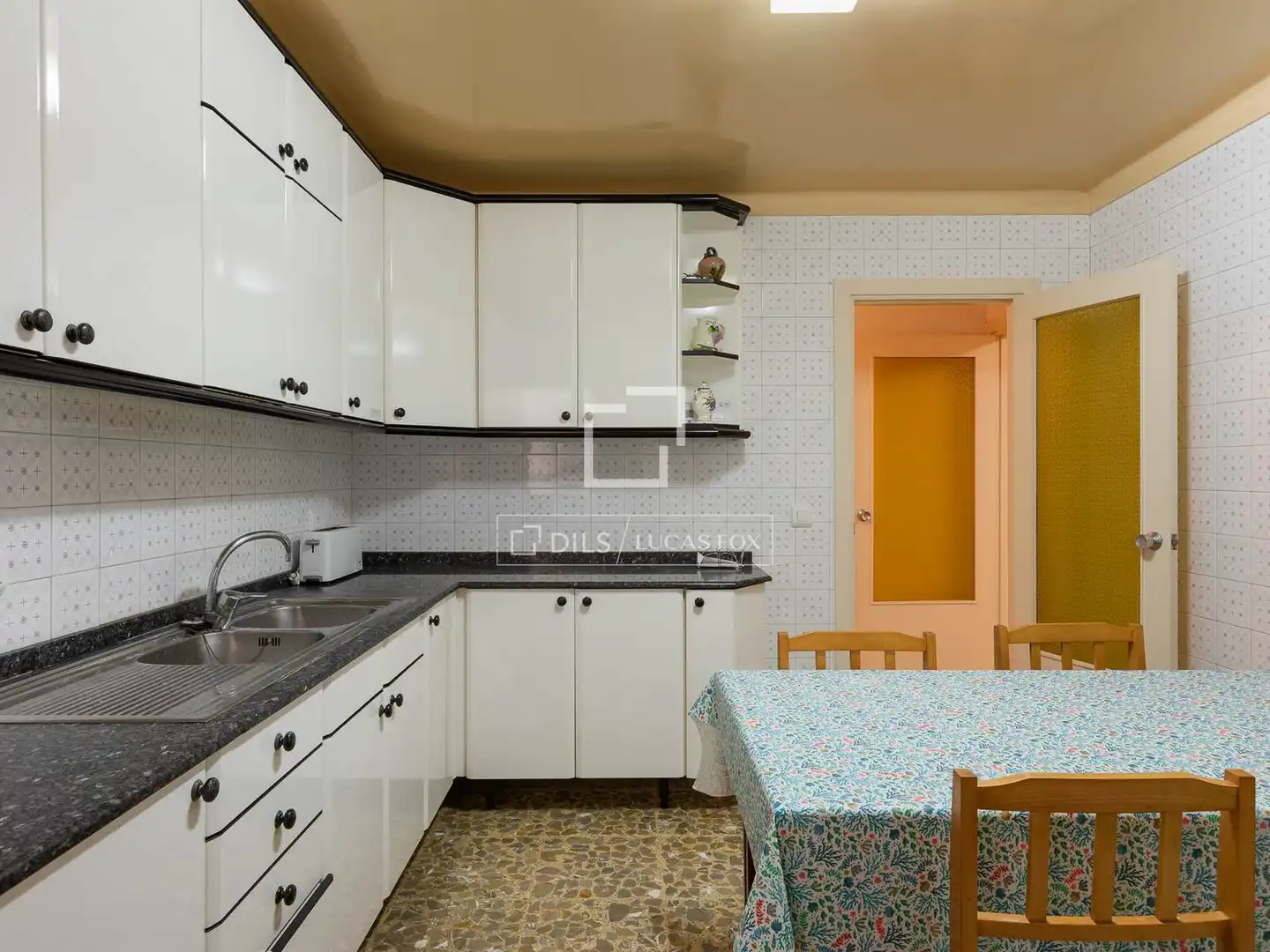 Kitchen of Flat for sale in Eivissa  with Air Conditioner, Terrace and Furnished