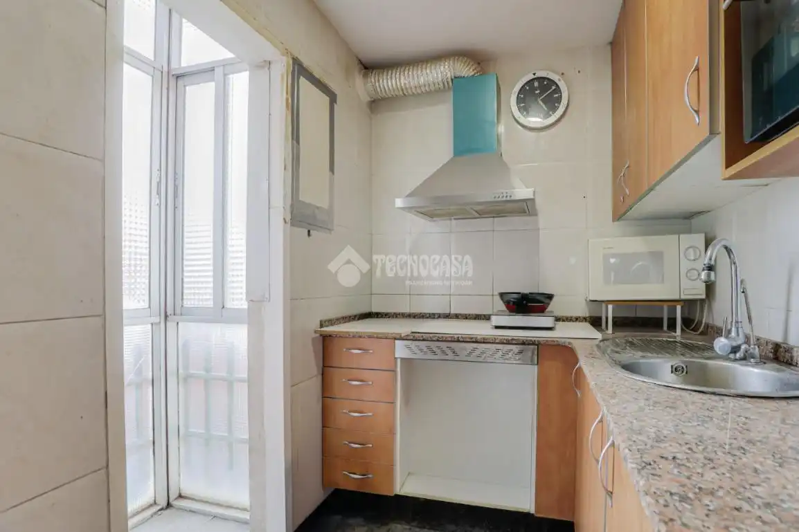 Cocina de Piso en venta en L'Hospitalet de Llobregat con Aire acondicionado y Calefacción