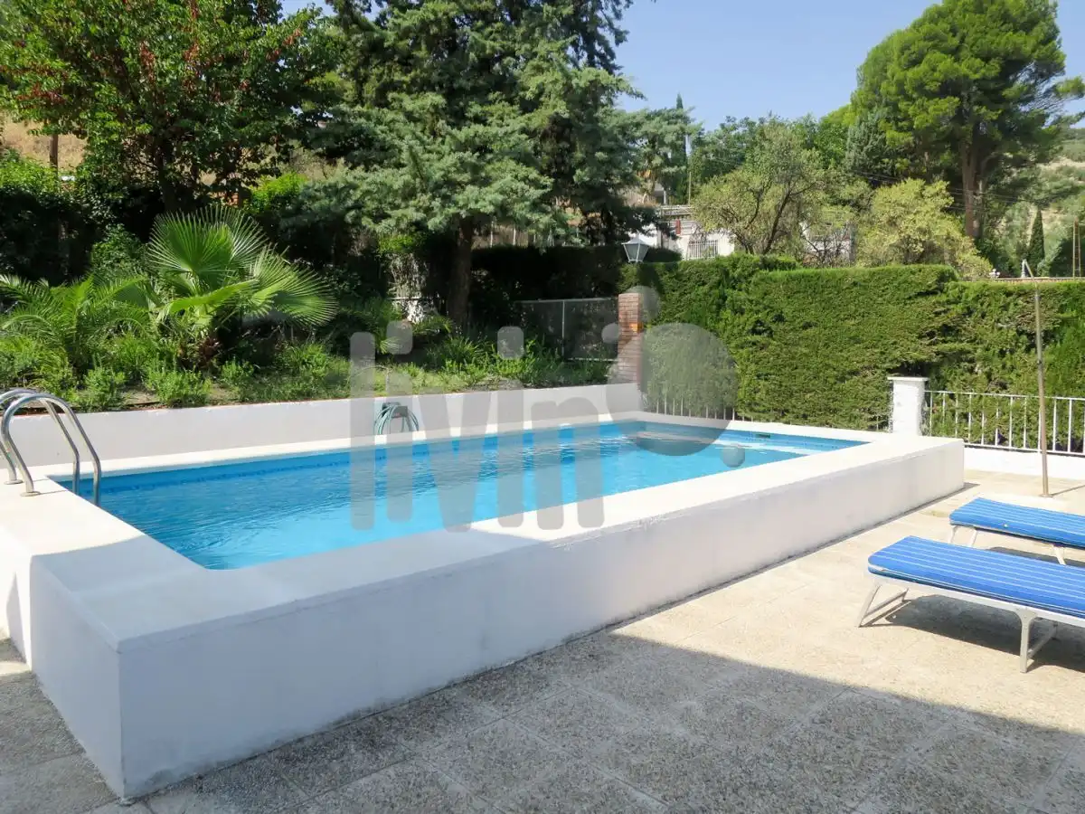 Piscina de Casa o xalet en venda en Jaén