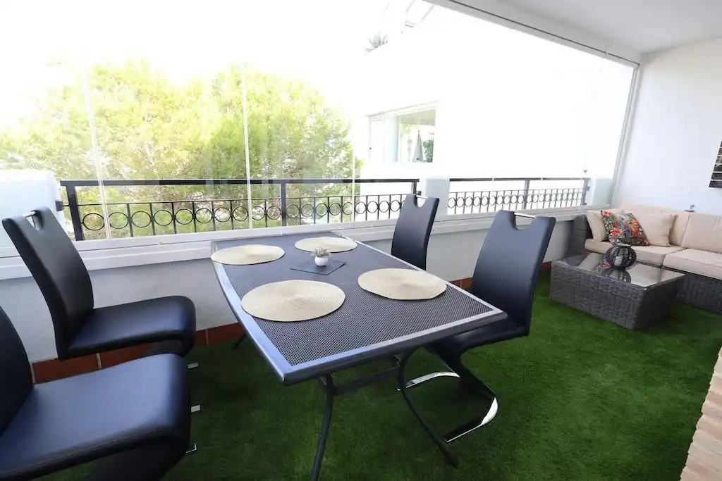 Apartamento con piscina en venta en Orihuela Costa, imagen 2