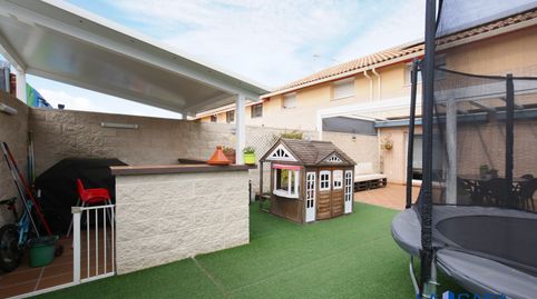 Foto 2 de Casa adosada en venta en Carranque, Toledo