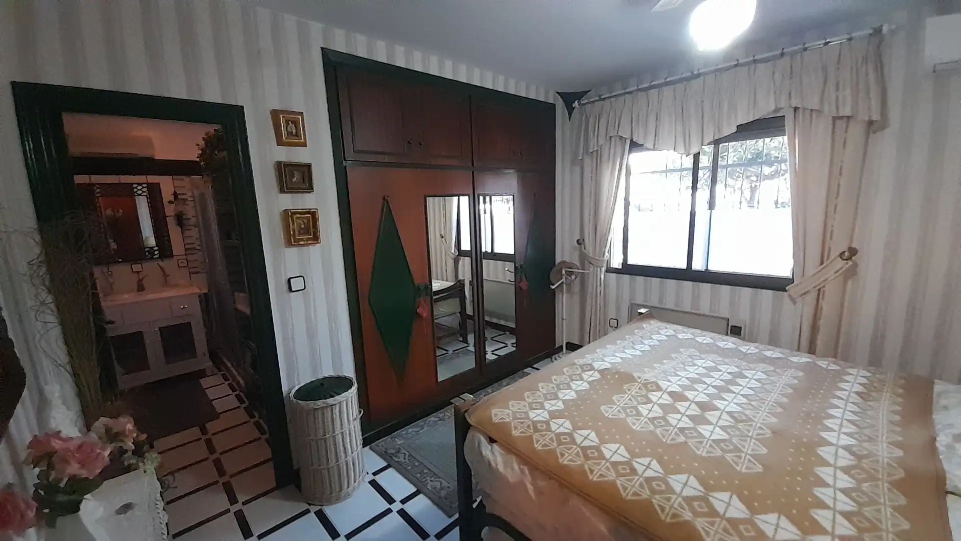 Dormitori de Casa o xalet en venda en Vélez-Málaga amb Aire condicionat, Calefacció i Jardí privat