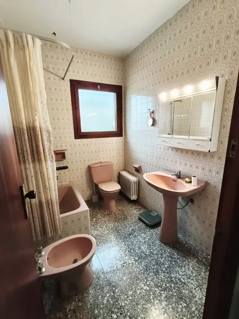 Baño de Casa o chalet en venta en Els Hostalets de Pierola con Calefacción, Jardín privado y Terraza