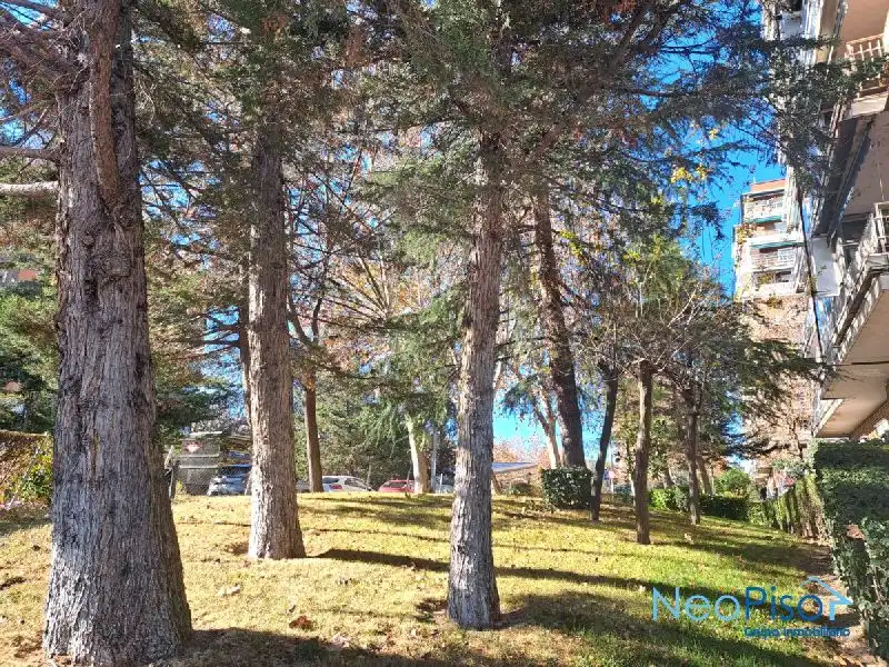 Pis amb ascensor en venda a Parque Lisboa - La Paz