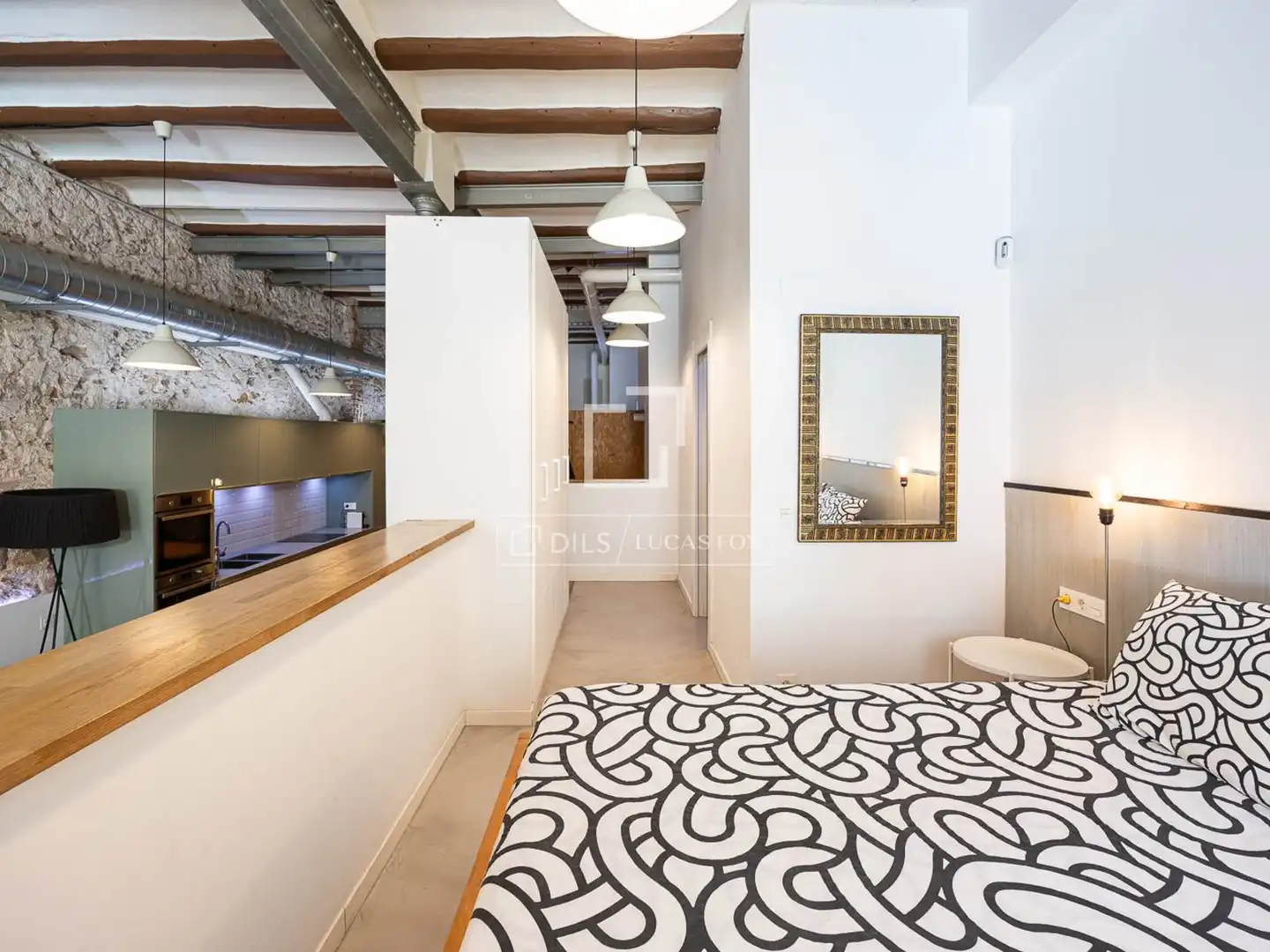 Schlafzimmer von Wohnung zum Verkauf in Barcelona mit Klimaanlage und Terrasse