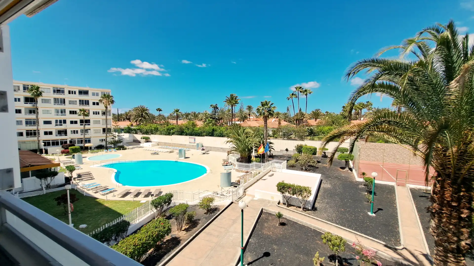 Swimming pool of Flat for sale in San Bartolomé de Tirajana  with Balcony and Community pool